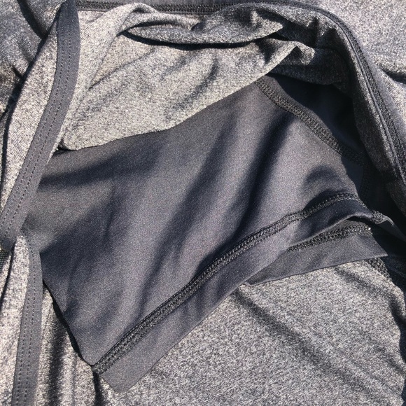 Lululemon Sweat Your Butt Off Romper, Grey, Size 6 - Picture 4 of 6